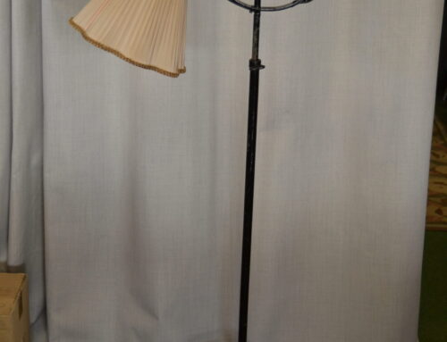 Golvlampa smide